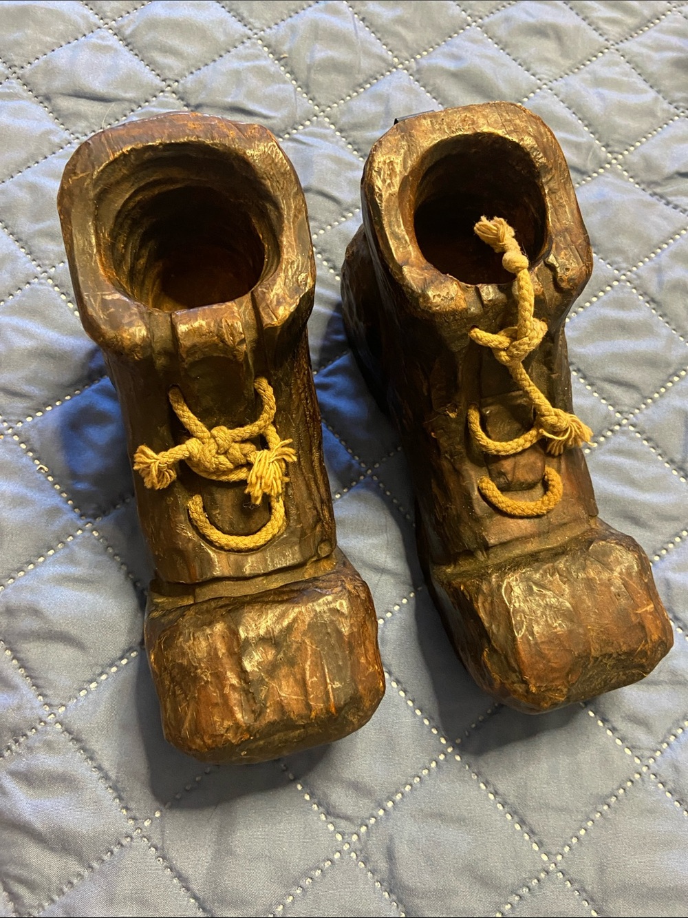 1PAIR Hand-Carved Souvenir Wooden GERMAN BOOTS